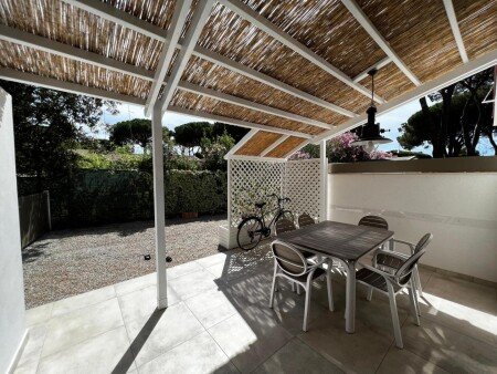 Casa 1 camera, con giardino