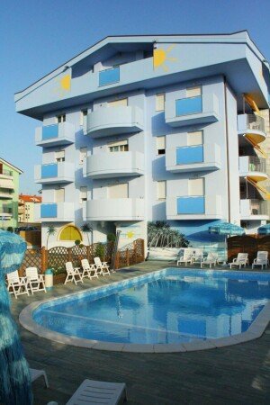 Aparthotel 6 ospiti, con piscina
