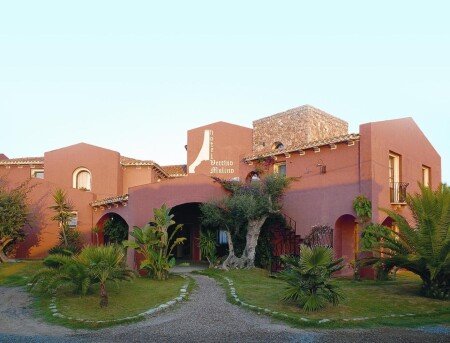 Hotel con giardino