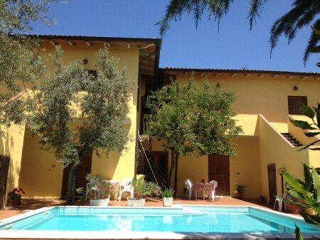 Aparthotel 5 ospiti, con piscina
