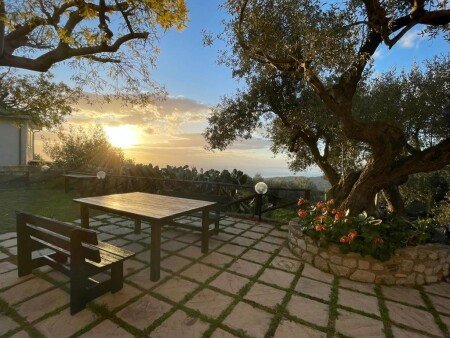 Casa 2 camere, con giardino