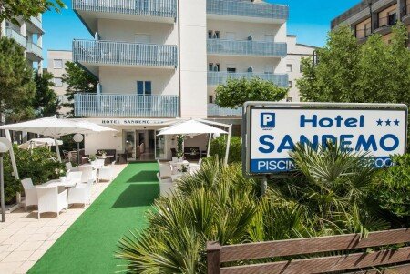 Hotel con piscina