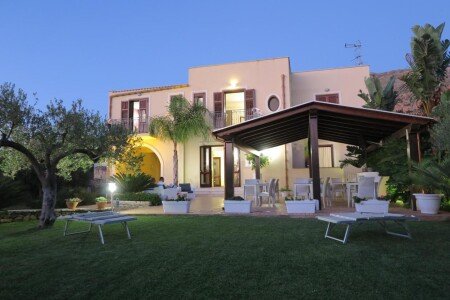 Hotel con giardino
