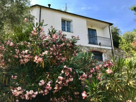 Casa 3 camere, con giardino