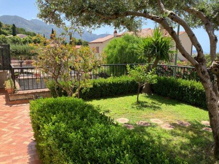 Appartamento 1 camera, con giardino