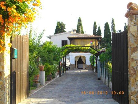 Casa 2 camere, con giardino