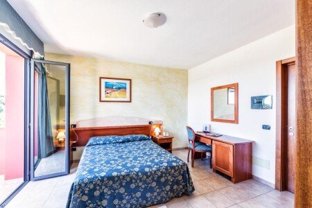 Hotel con giardino