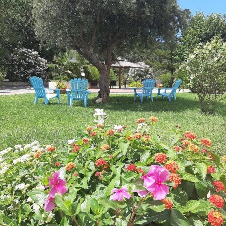 Hotel con giardino