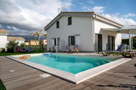 Villa 2 camere, con piscina