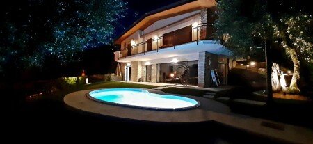 Villa 3 camere, con idromassaggio