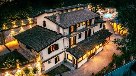 Villa 3 camere, con idromassaggio