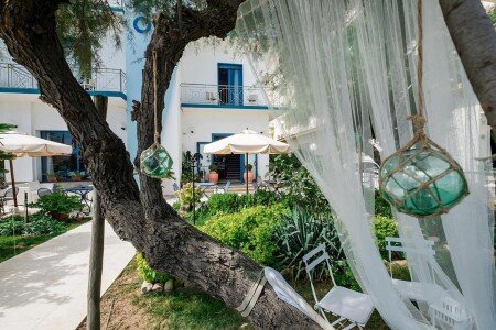 Hotel con giardino