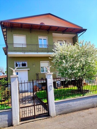 Appartamento 3 camere, con giardino