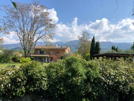 Casa 1 camera, con giardino