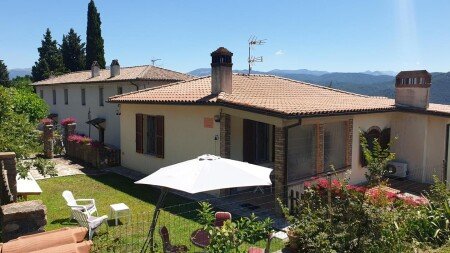 Casa 1 camera, con giardino