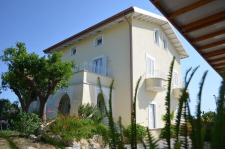 Bed and breakfast 4 ospiti, con giardino