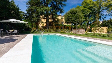 Villa 4 camere, con idromassaggio