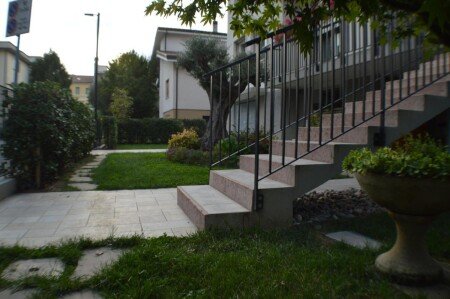 Casa 3 camere, con giardino