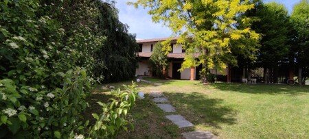 Casa 2 camere, con giardino