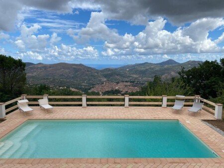 Villa 3 camere, con piscina