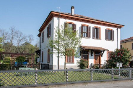 Casa 2 camere, con giardino