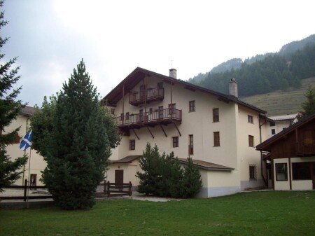 Hotel con giardino