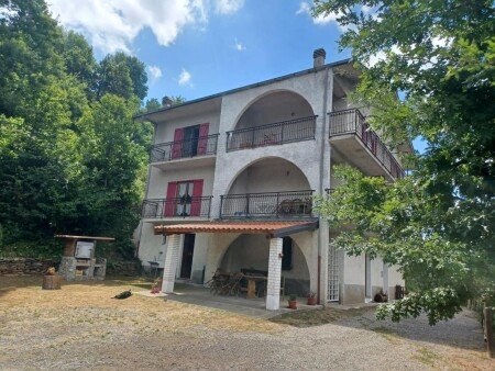 Casa 2 camere, con giardino