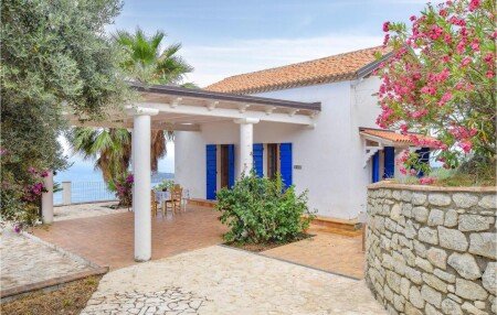 Casa 2 camere, con giardino