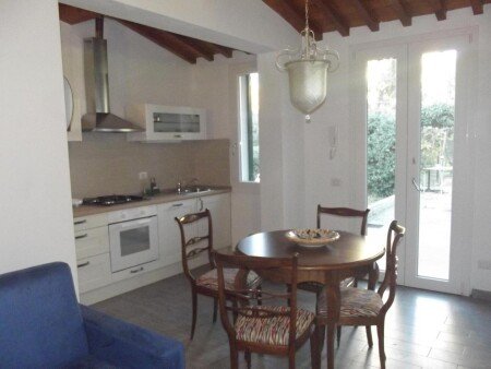 Appartamento 1 camera, con giardino