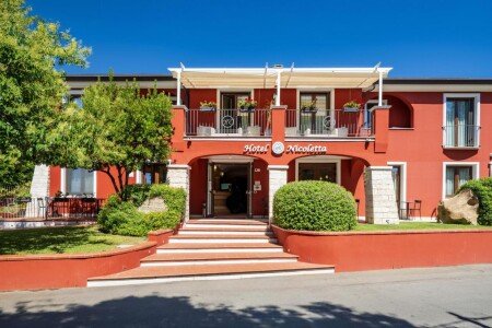 Hotel con giardino