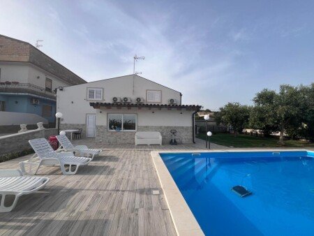 Bed and breakfast 5 ospiti, con piscina