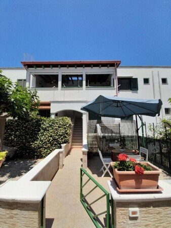 Casa 2 camere, con giardino