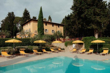 Hotel con piscina