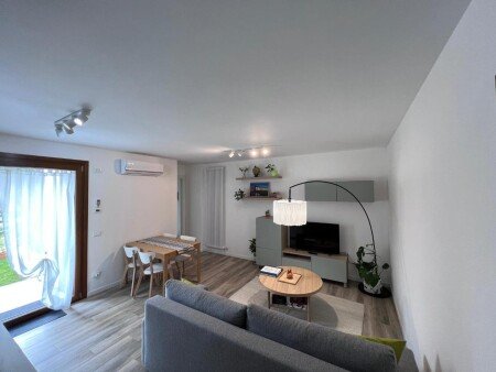 Appartamento 1 camera, con giardino