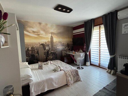 Casa 1 camera, con giardino