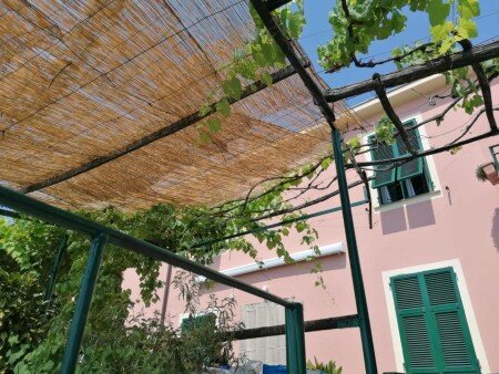 Casa 2 camere, con giardino