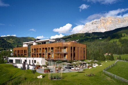 Hotel with pool