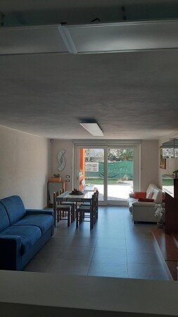 Appartamento 1 camera, con giardino