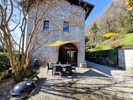 Casa 3 camere, con giardino