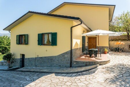 Villa 3 camere, con giardino