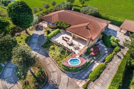 Villa 4 camere, con idromassaggio