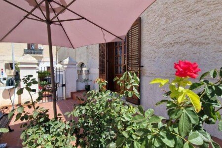 Casa 1 camera, con giardino