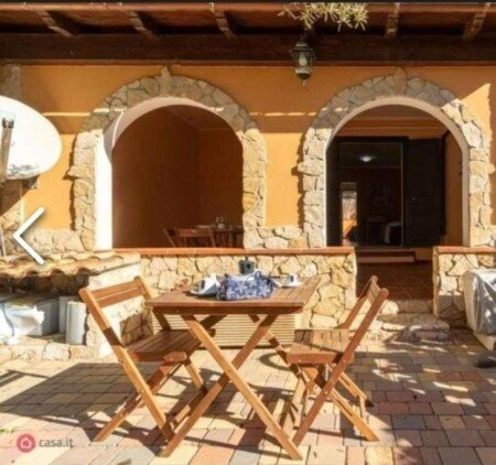 Casa 2 camere, con giardino