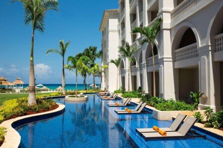 Hotel with jacuzzi