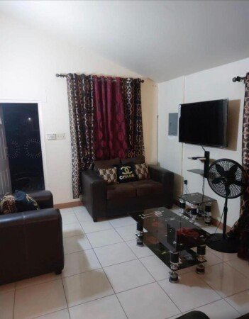 House 2 bedrooms, with garden