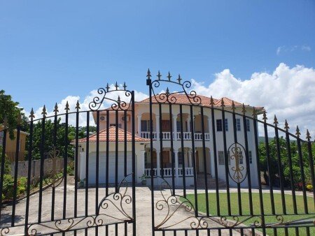 Bed and breakfast 1 bedroom, with garden