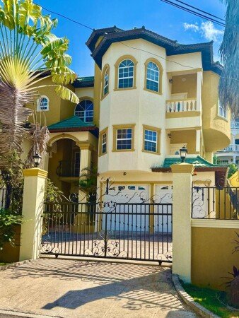 Apartment 3 bedrooms, with jacuzzi