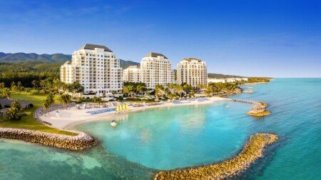 Hotel with jacuzzi