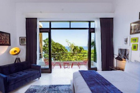 Hotel with jacuzzi