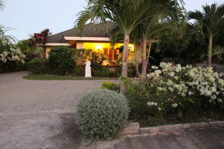 Villa 3 bedrooms, with pool